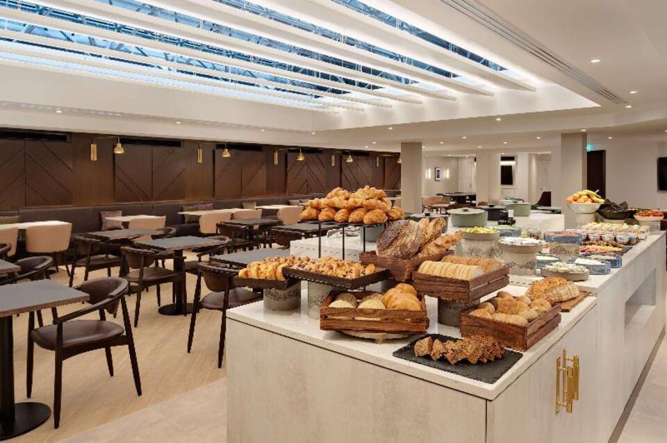 Hilton London Metropole 2