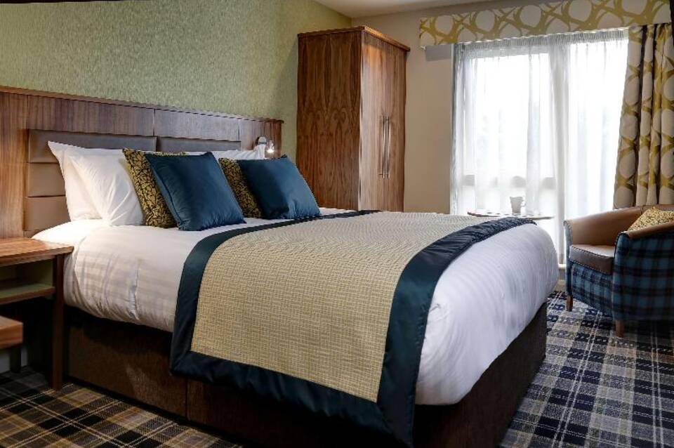 Best Western Plus Pinewood  Manchester Airport-Wilmslow Hotel 1