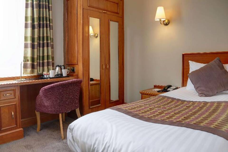 Best Western Plus Pinewood  Manchester Airport-Wilmslow Hotel 3