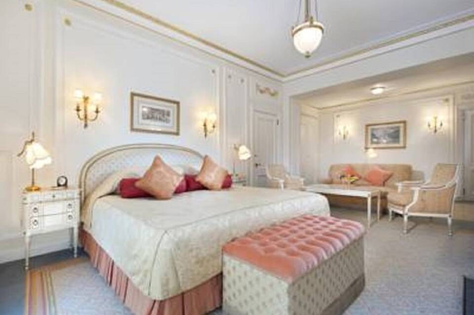 The Ritz London 3