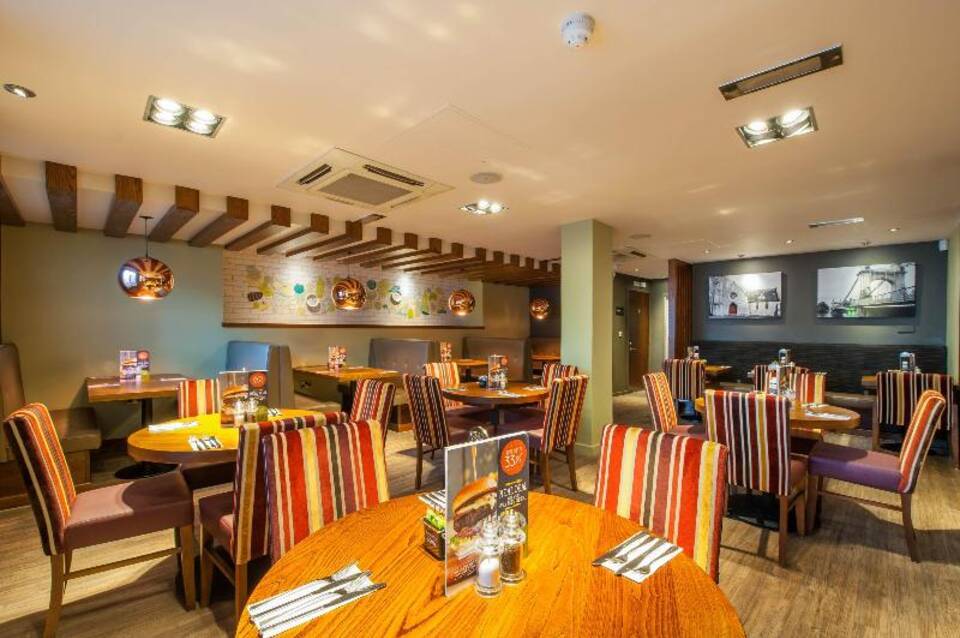 Premier Inn London Hammersmith 5