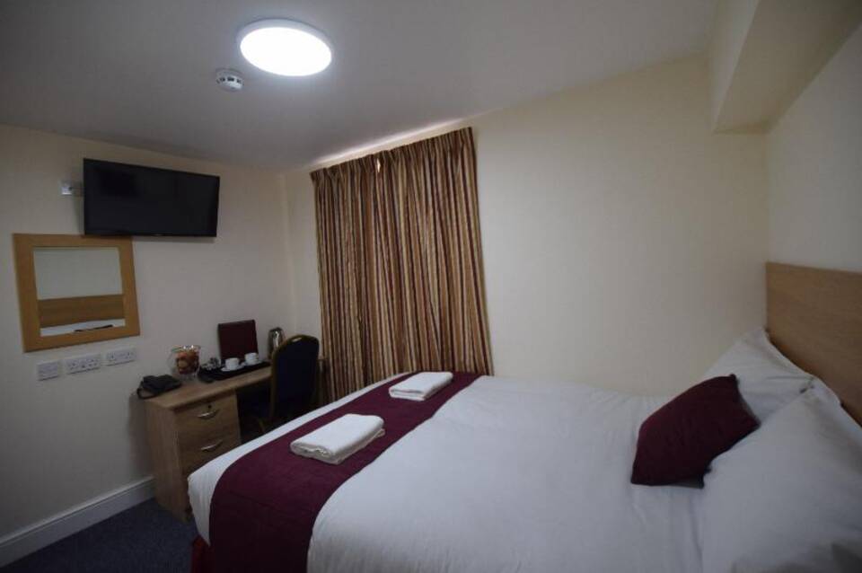 Premier Lux Serviced Apartments 3