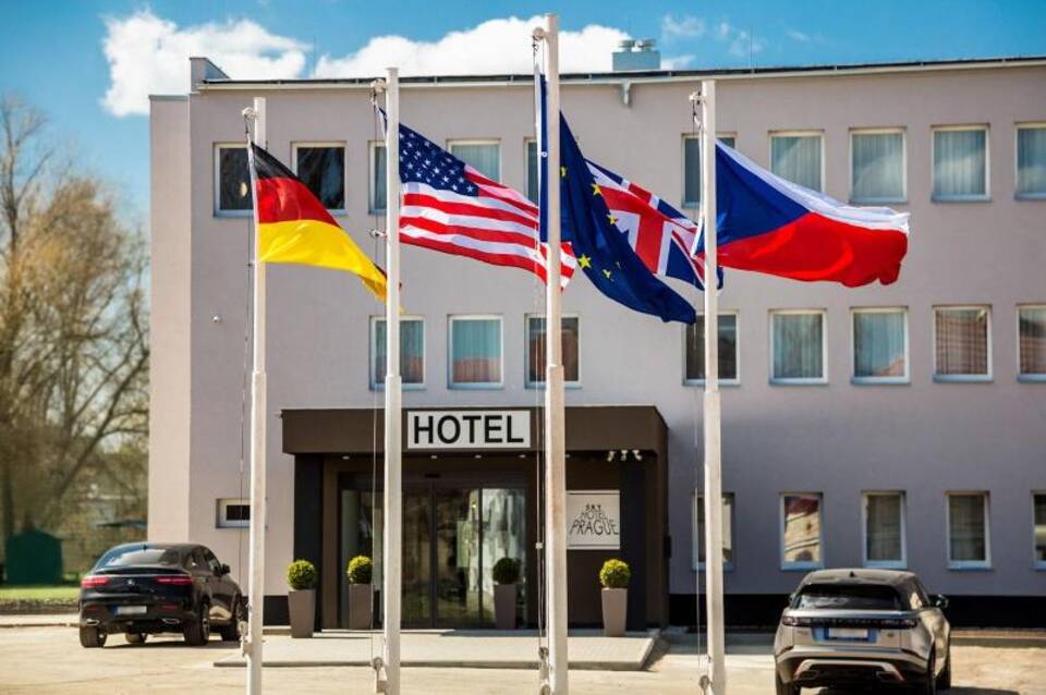 Sky Hotel Prague 3