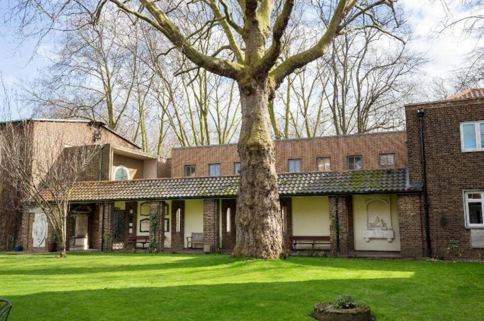 The Royal Foundation of St Katharine 5