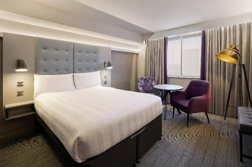 Premier Inn Luton Airport 3