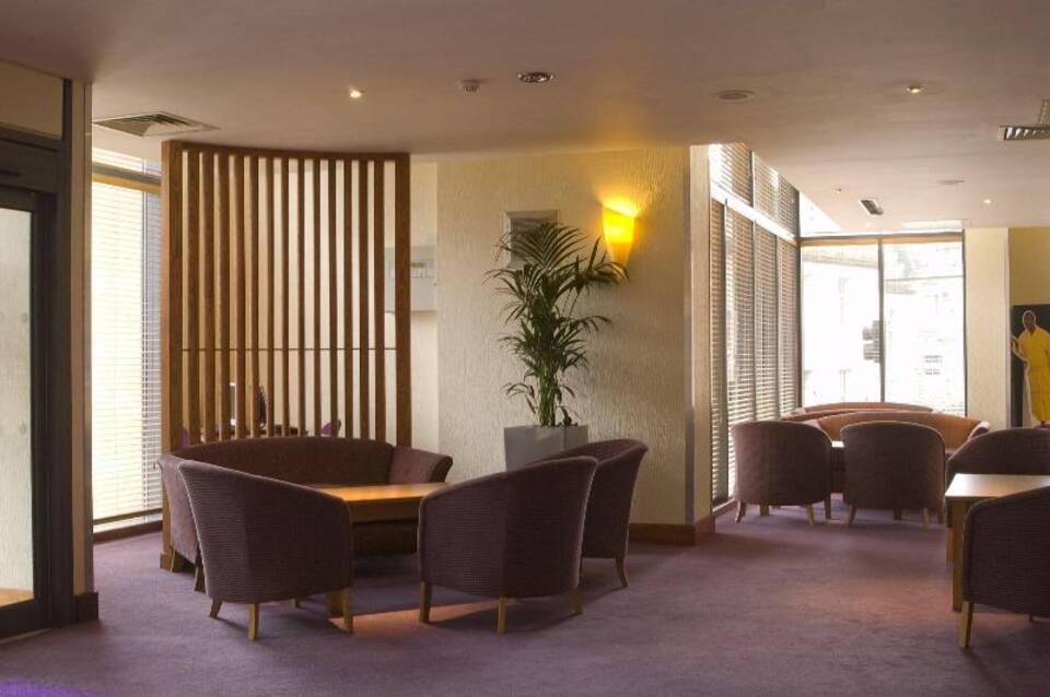 Premier Inn Edinburgh City Centre Lauriston Place Hotel 4