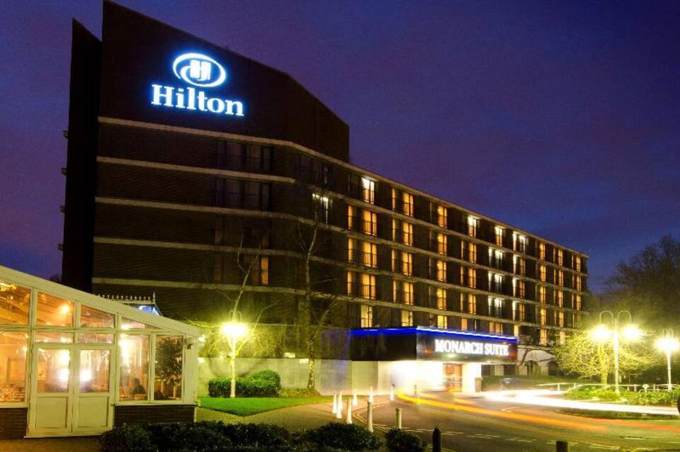 Hilton Birmingham Metropole 3