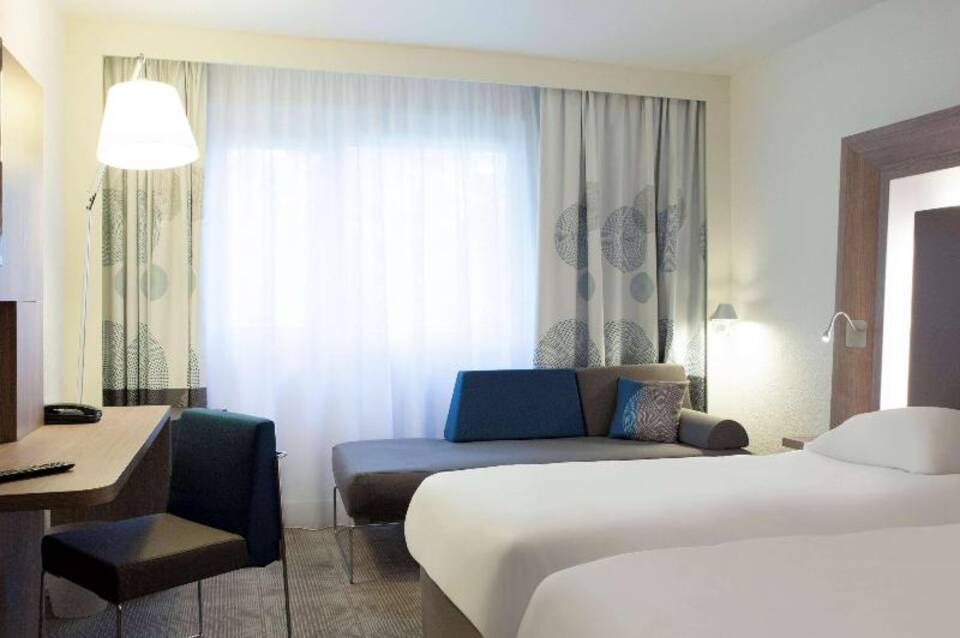 Novotel Newcastle Airport 2
