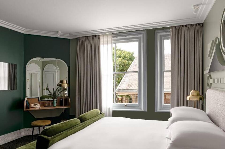 The Henrietta Hotel 3