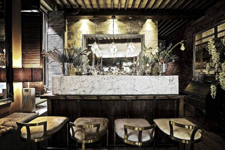 The Cow Hollow Hotel 3