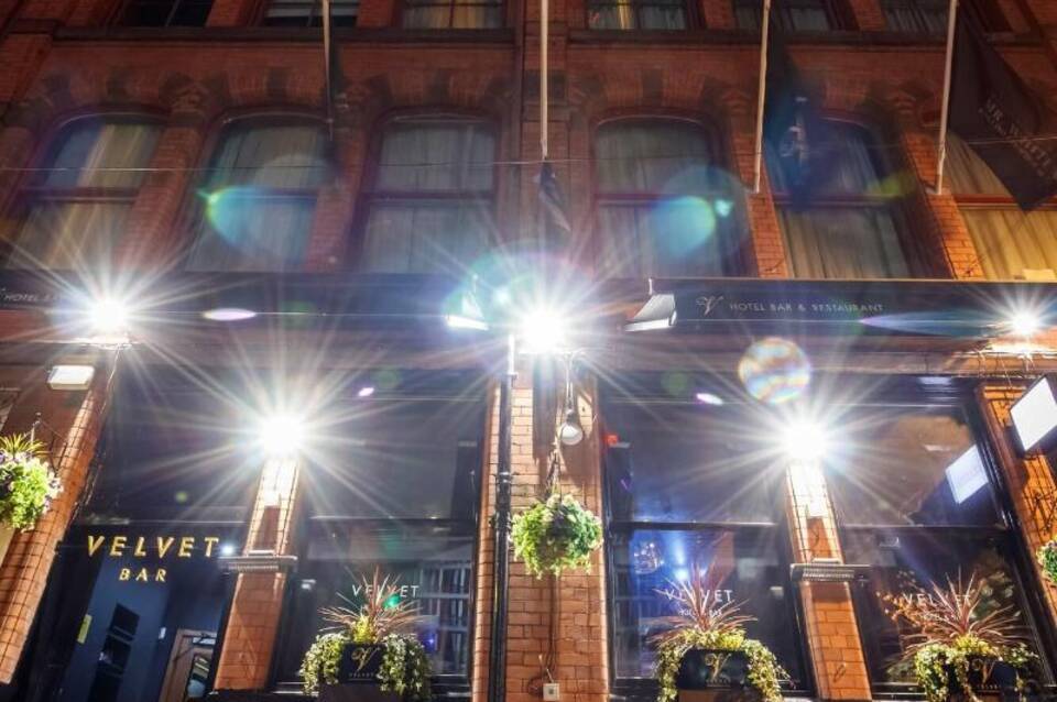 Velvet Hotel 1