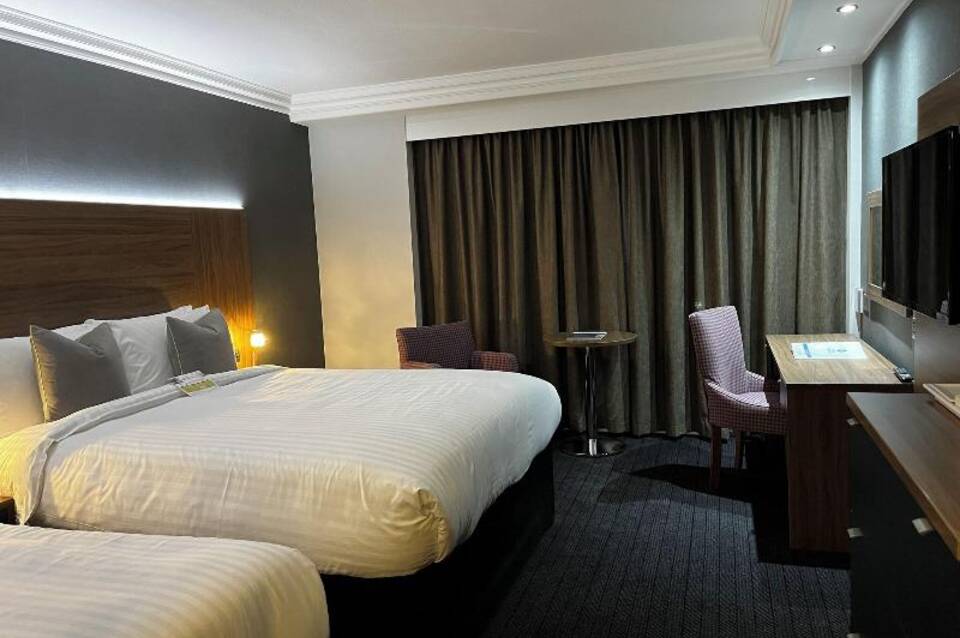 Best Western Plough & Harrow Hotel 1