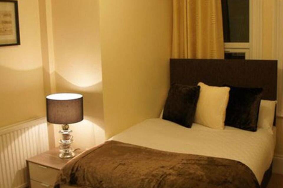 Sapphire Hotel 4