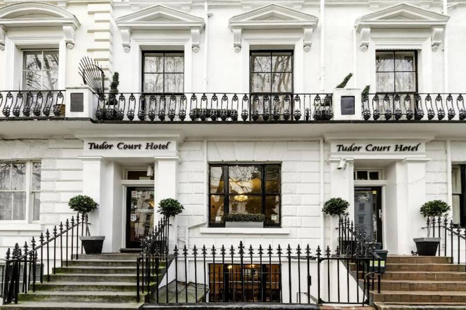 Tudor Court 1