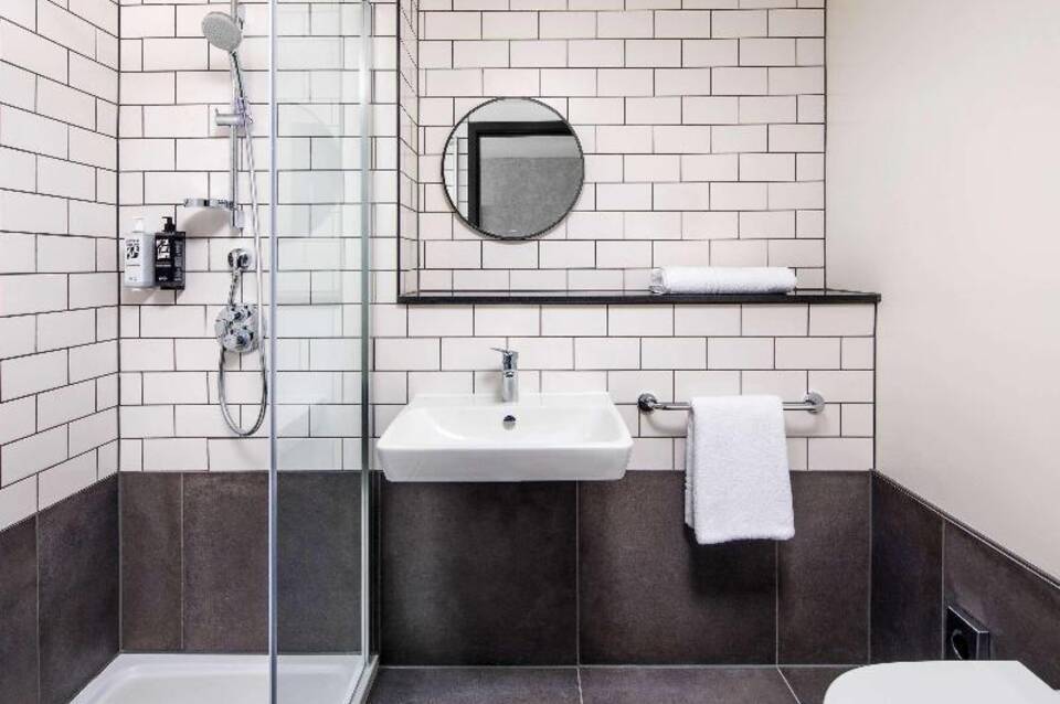 ibis London Sutton Point 5