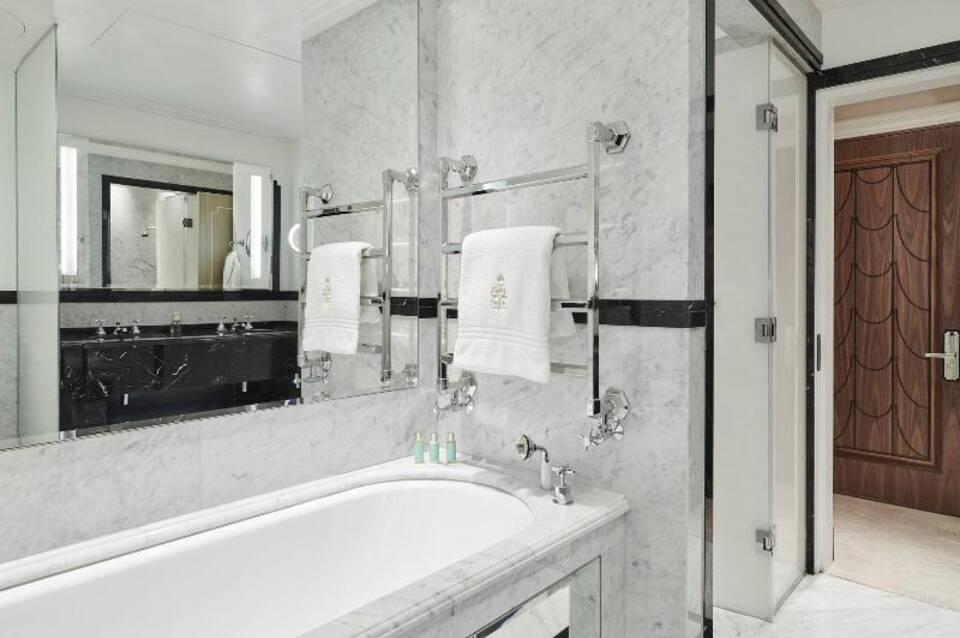 Claridge's 4