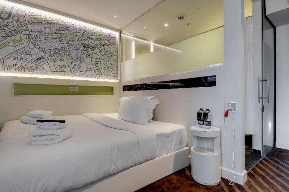 hub by Premier Inn Edinburgh Haymarket 2