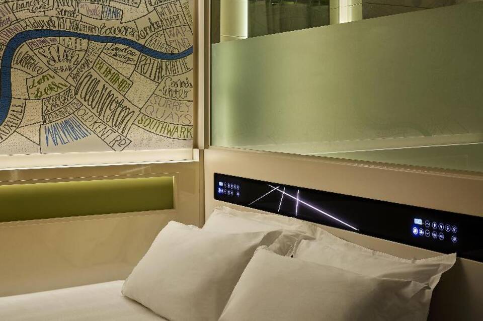hub by Premier Inn London Covent Garden 1
