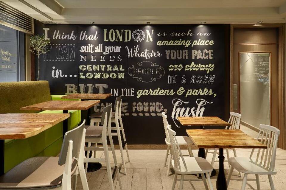 hub by Premier Inn London Covent Garden 5