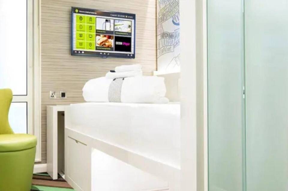 hub by Premier Inn London Tower Bridge 2