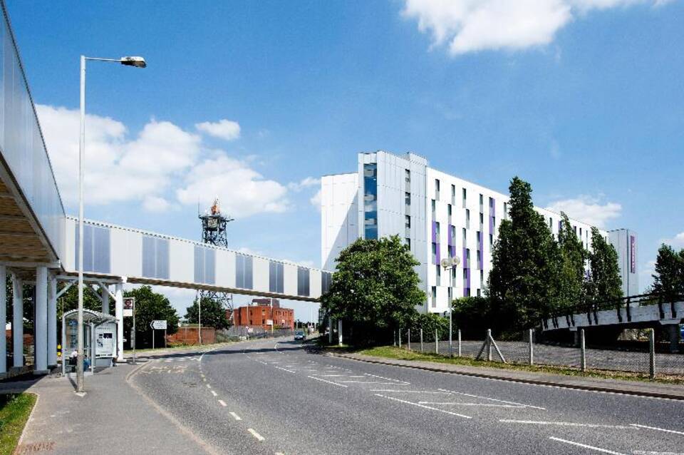 Premier Inn London Heathrow Airport Terminal 4 4