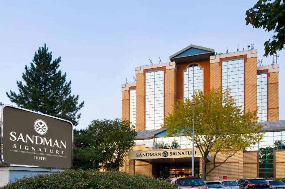 Sandman Signature London Gatwick Hotel 1