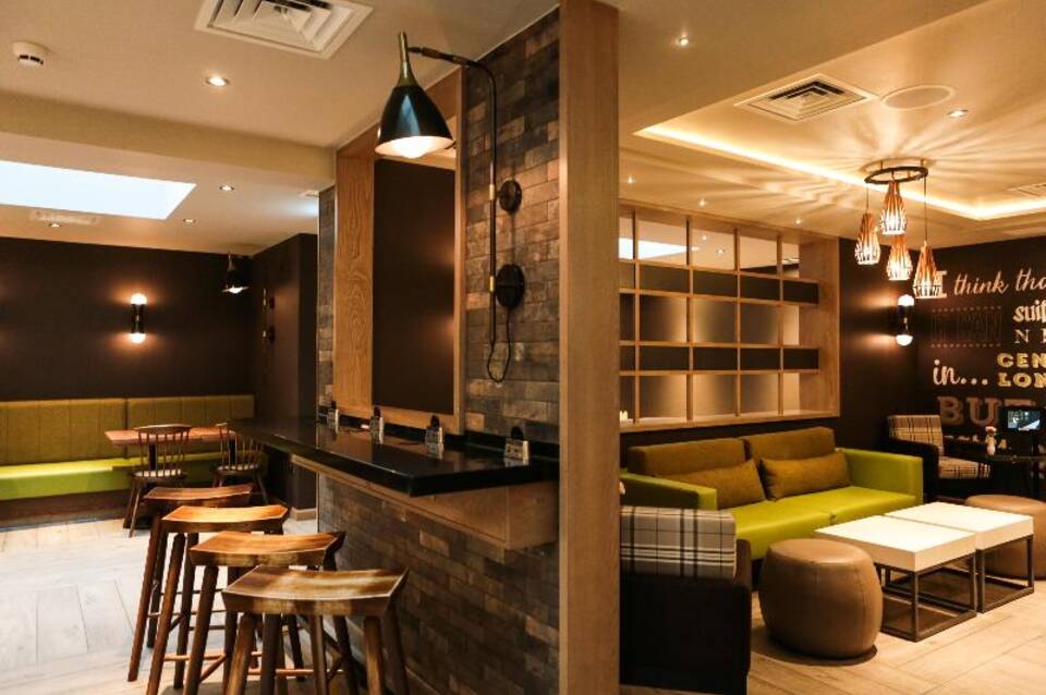 hub by Premier Inn London Spitalfields, Brick Lane 5