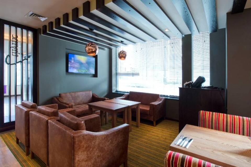 Premier Inn London Clapham 2