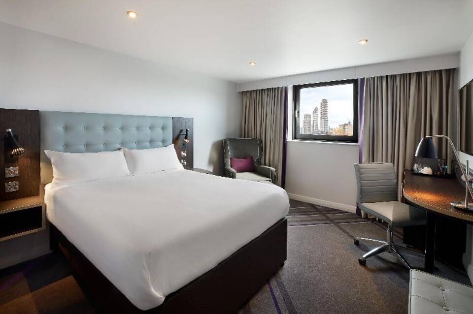 Premier Inn London Ealing 1