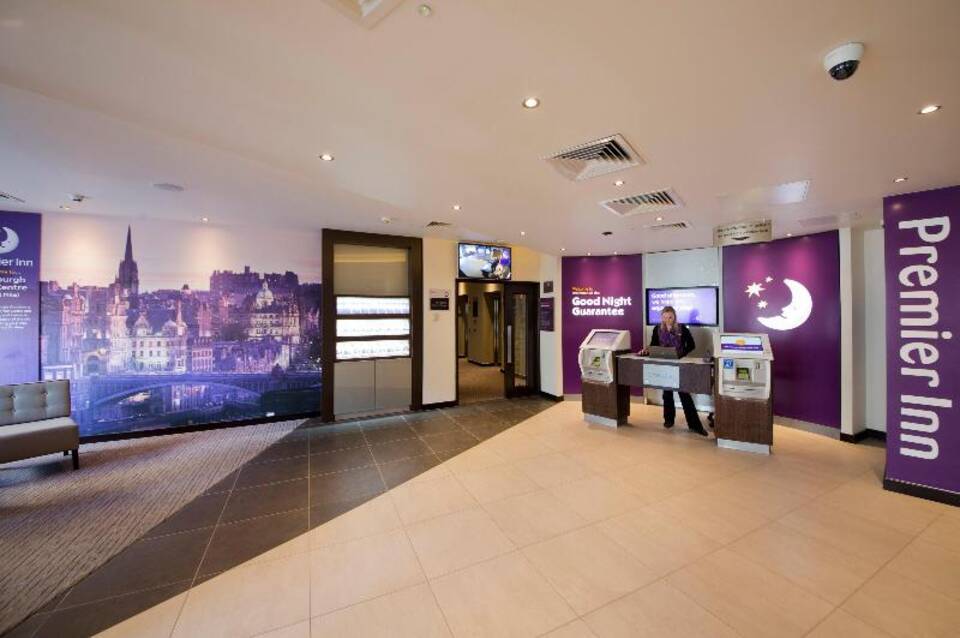 Premier Inn Edinburgh City Centre Royal Mile 4