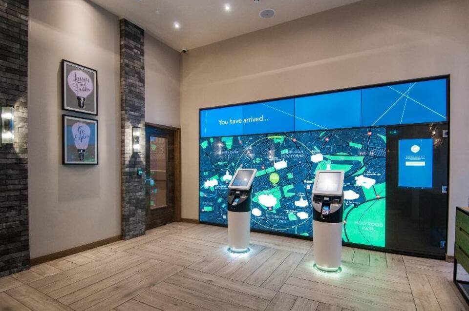 hub by Premier Inn Edinburgh City Centre (Rose Street) 3