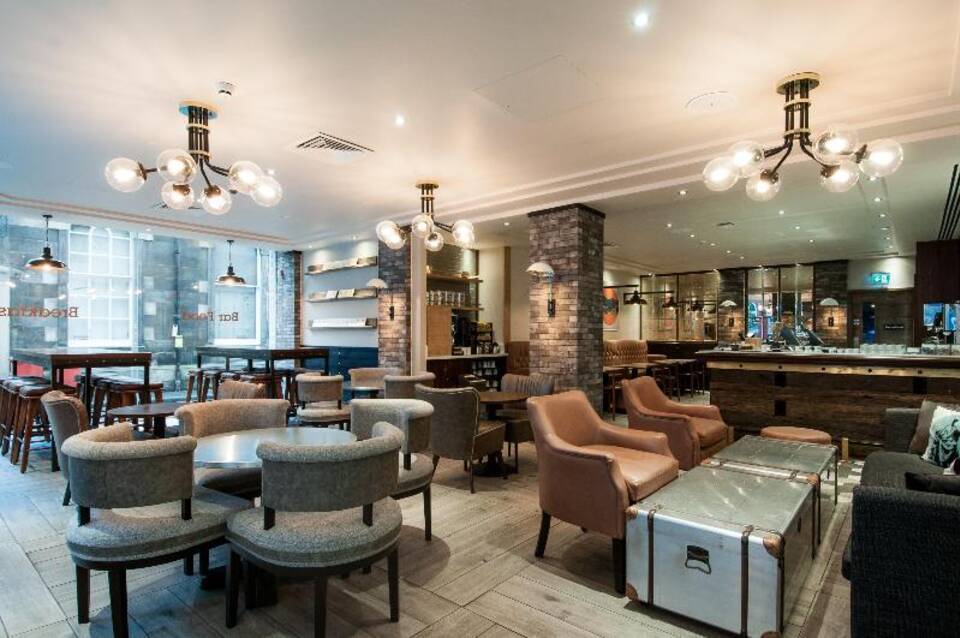 hub by Premier Inn Edinburgh City Centre (Rose Street) 5