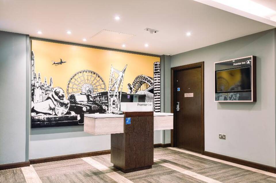 Premier Inn London Sutton Hotel 3