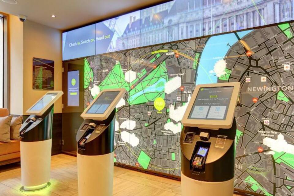hub by Premier Inn London Westminster Abbey 3