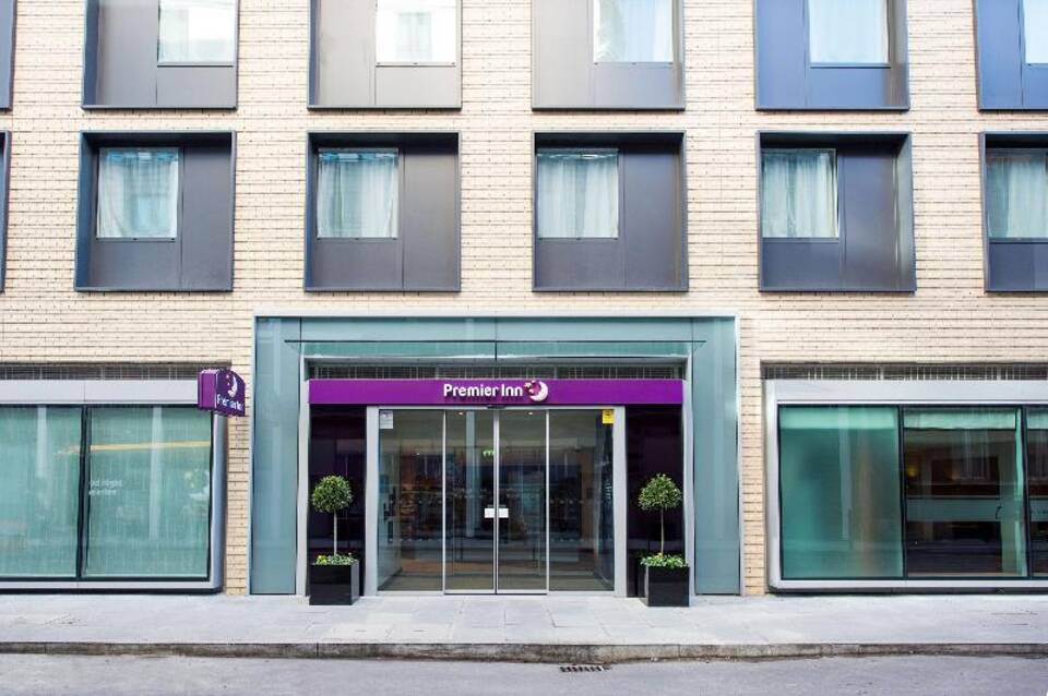 Premier Inn London City (Aldgate) Hotel 4