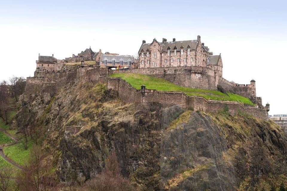Premier Inn Edinburgh City Centre 5