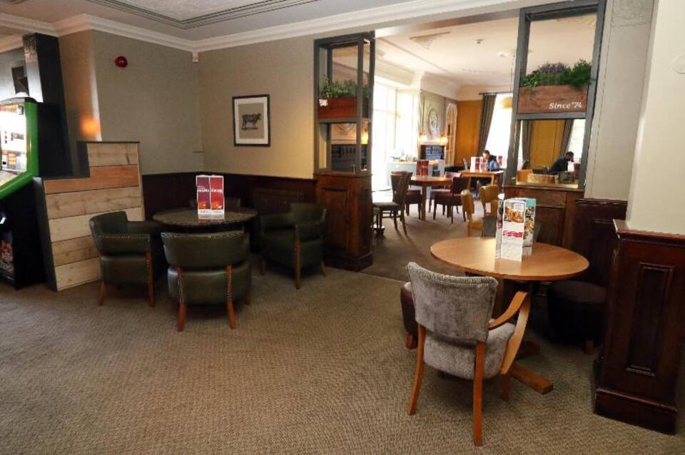 Premier Inn Croydon South A212 2