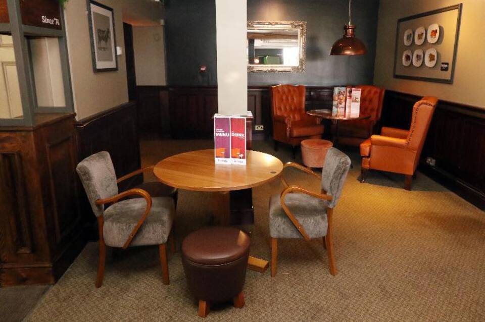 Premier Inn Croydon South A212 5