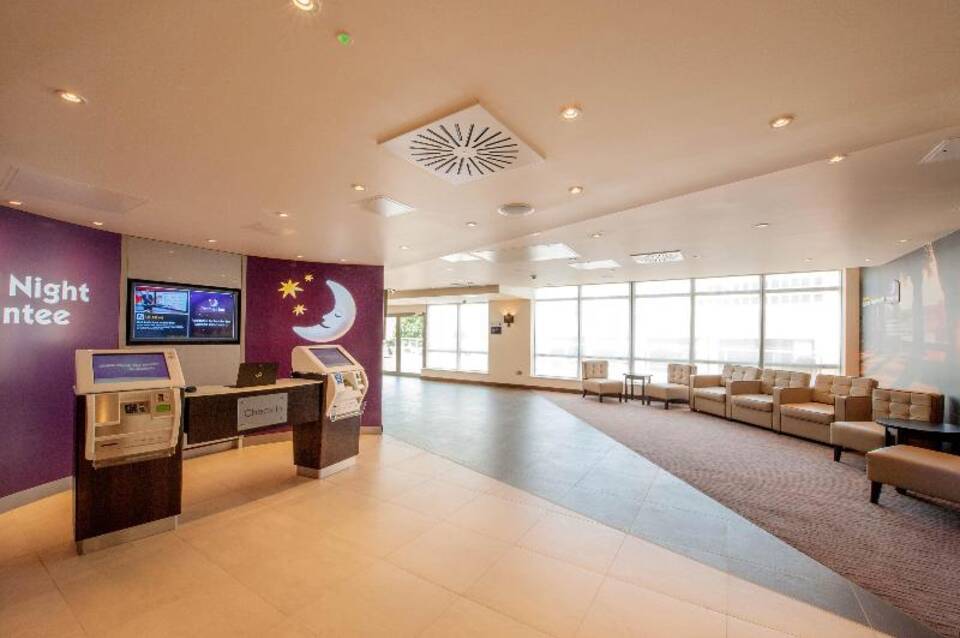Premier Inn London Wandsworth 3