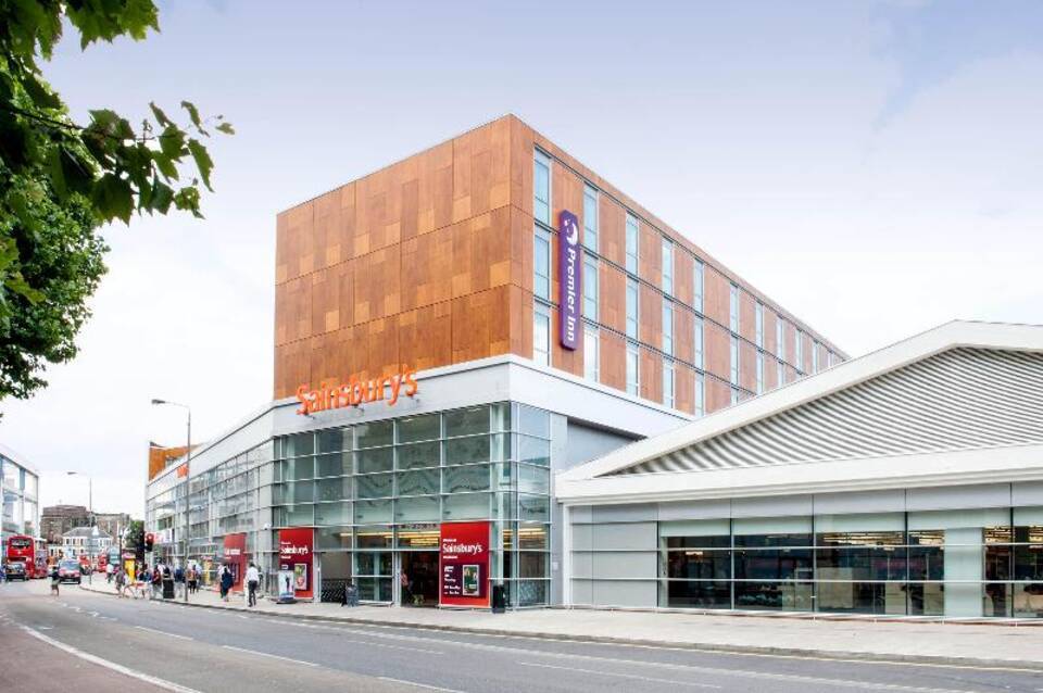 Premier Inn London Wandsworth 4