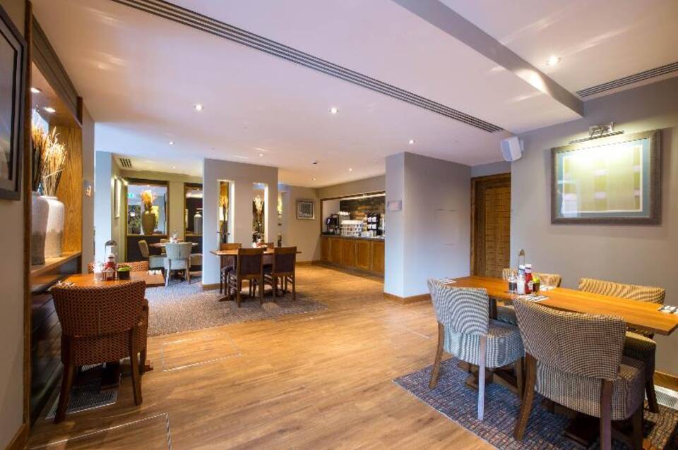 Premier Inn London St. Pancras Hotel 1