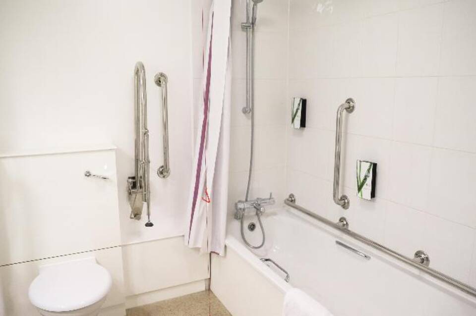 Premier Inn London Hayes, Heathrow (North A4020) hotel 4