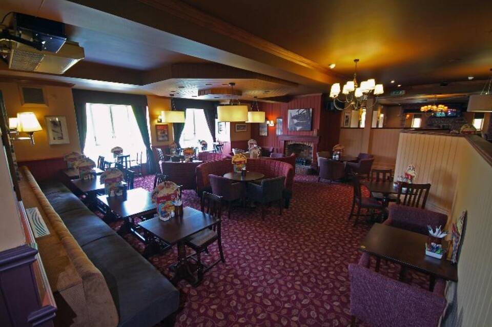 Premier Inn Basildon Festival Park 2