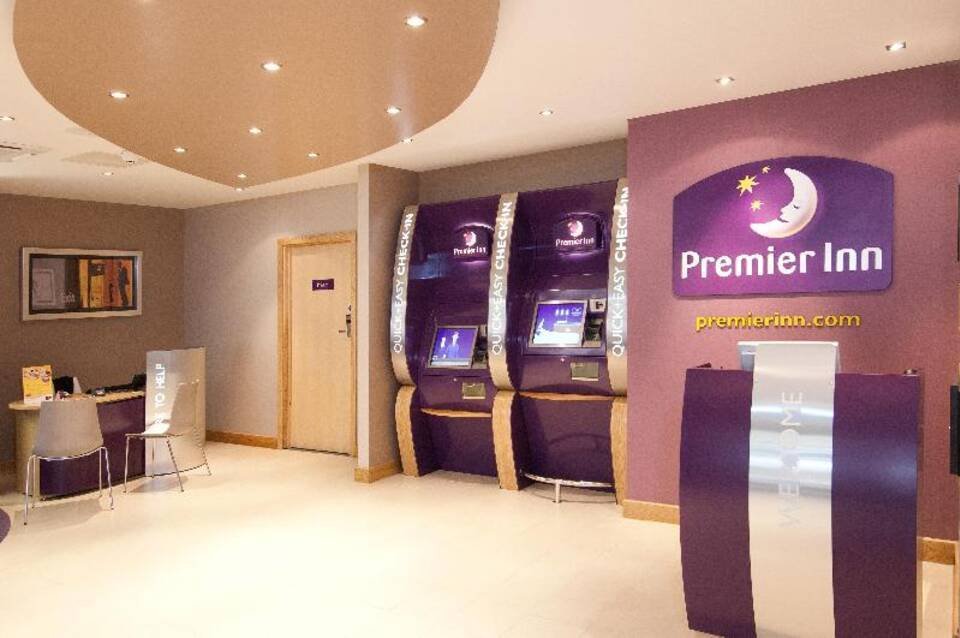 Premier Inn Sunbury Kempton Park 3