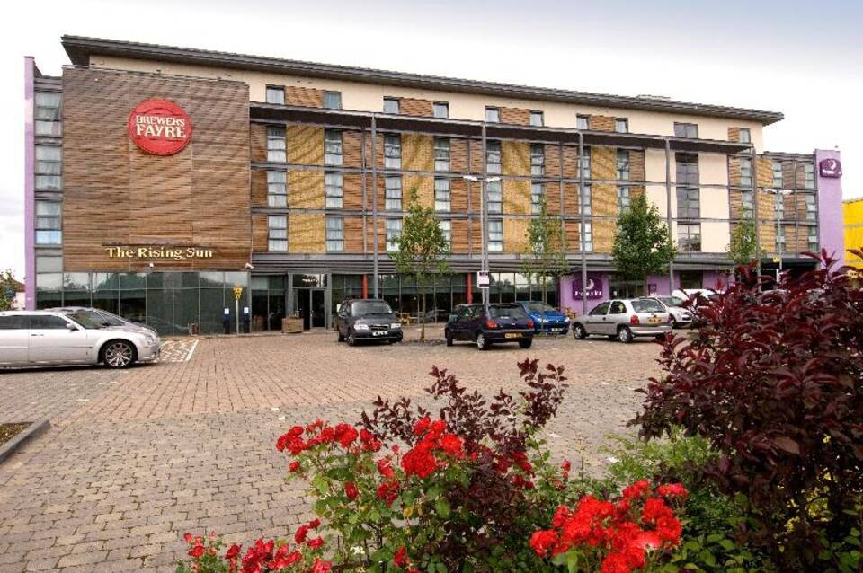 Premier Inn Watford (Croxley Green) 1