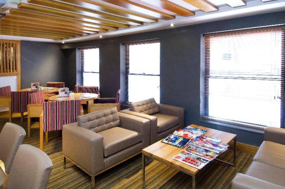 Premier Inn London Leicester Square 4
