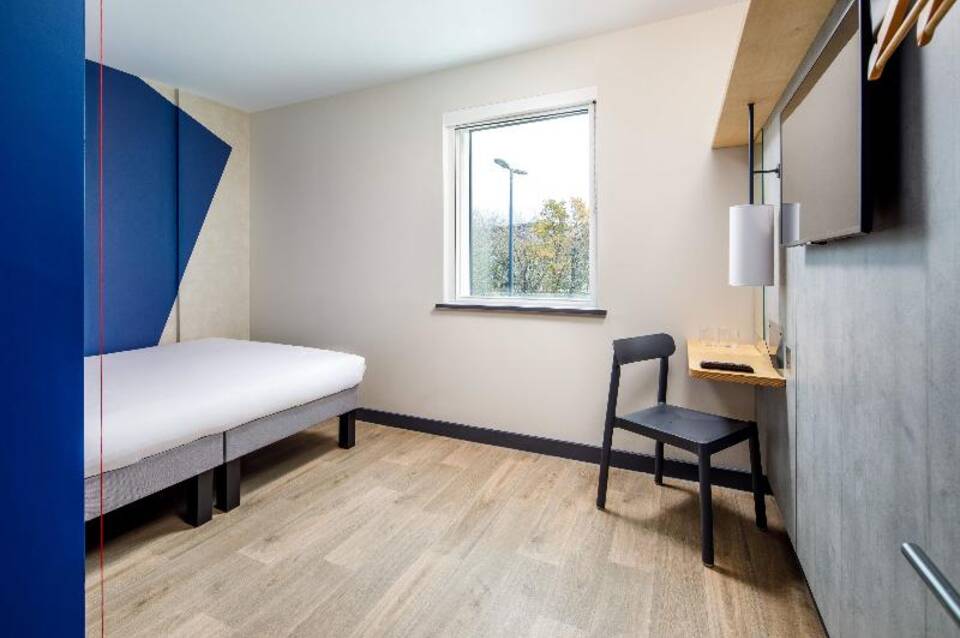 ibis budget Manchester Airport 4