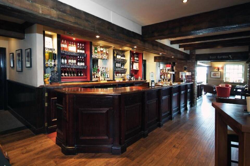 Premier Inn Waltham Abbey 5