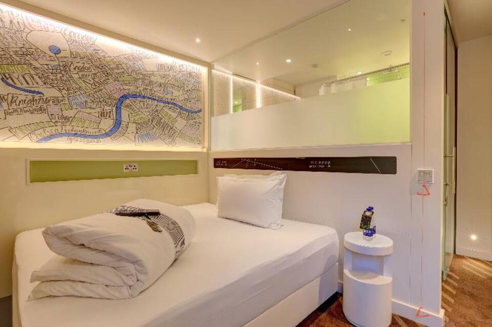 hub by Premier Inn London Goodge Street 2