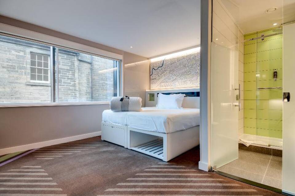 hub by Premier Inn London West Brompton 1